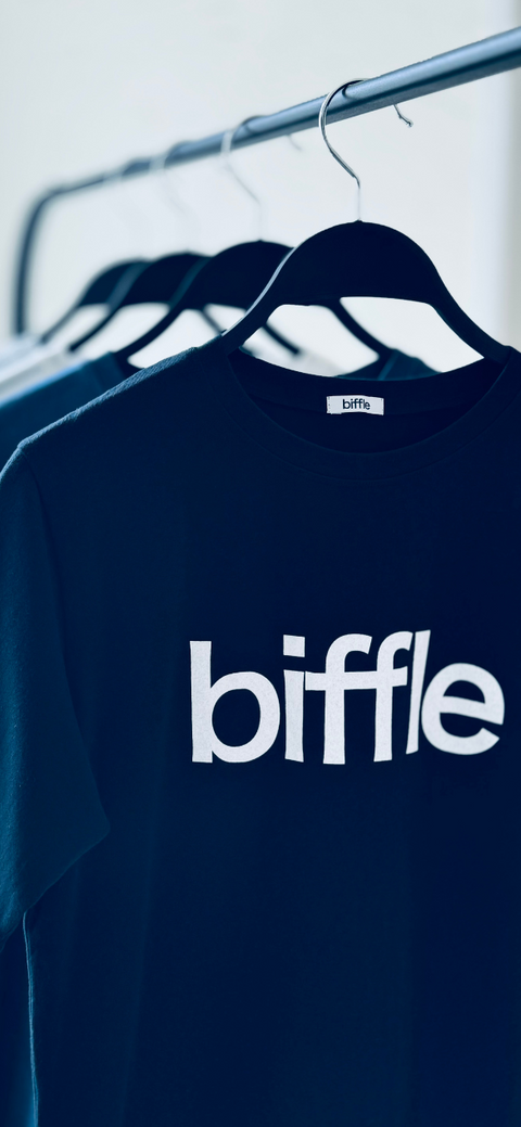 「biffle」とは“一生涯の友達”を意味する言葉。